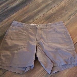 Columbia womens size 8 shorts